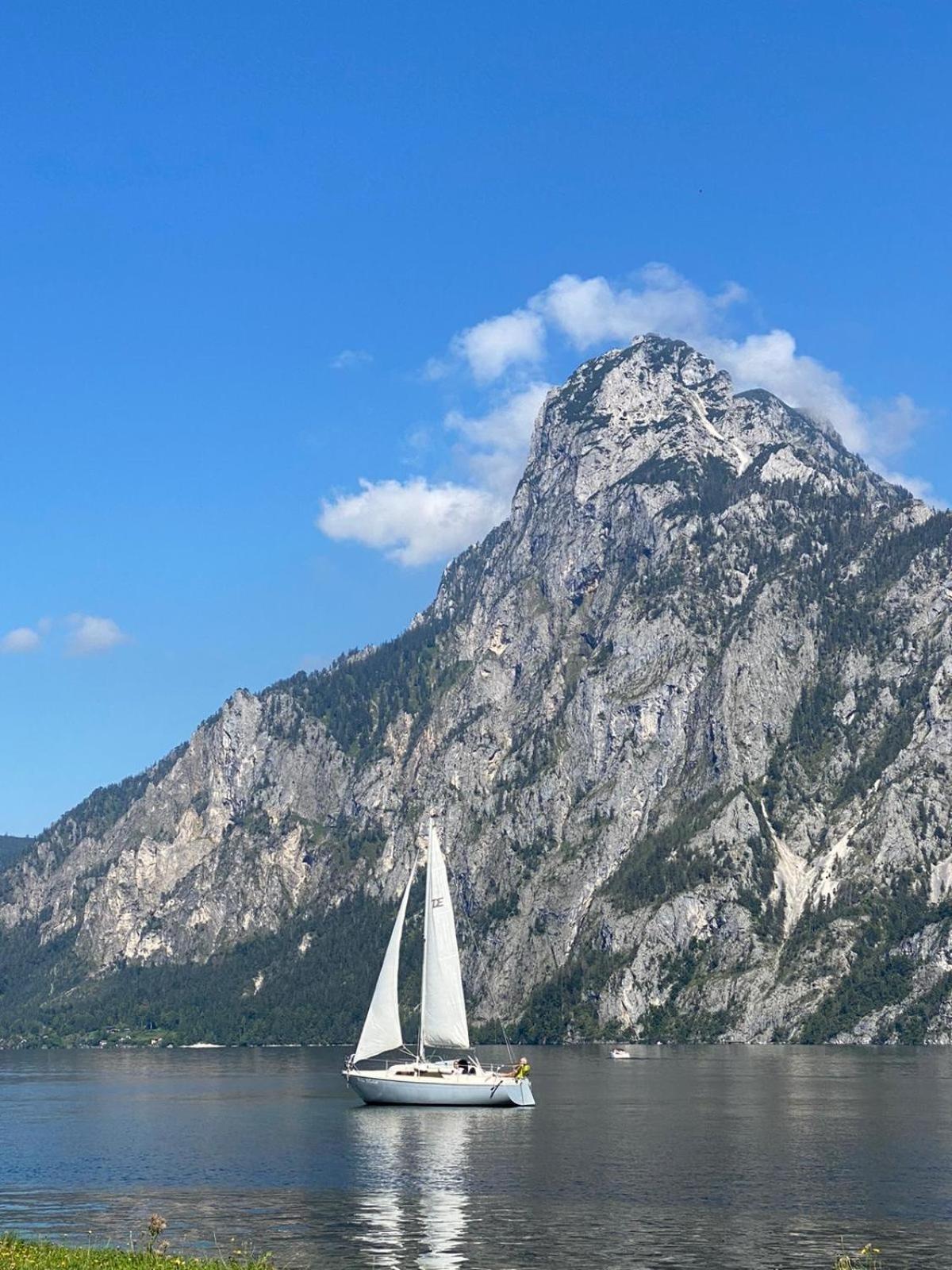 Marktplatz-Residenz - 110 M Vom Traunsee Gmunden Exteriör bild